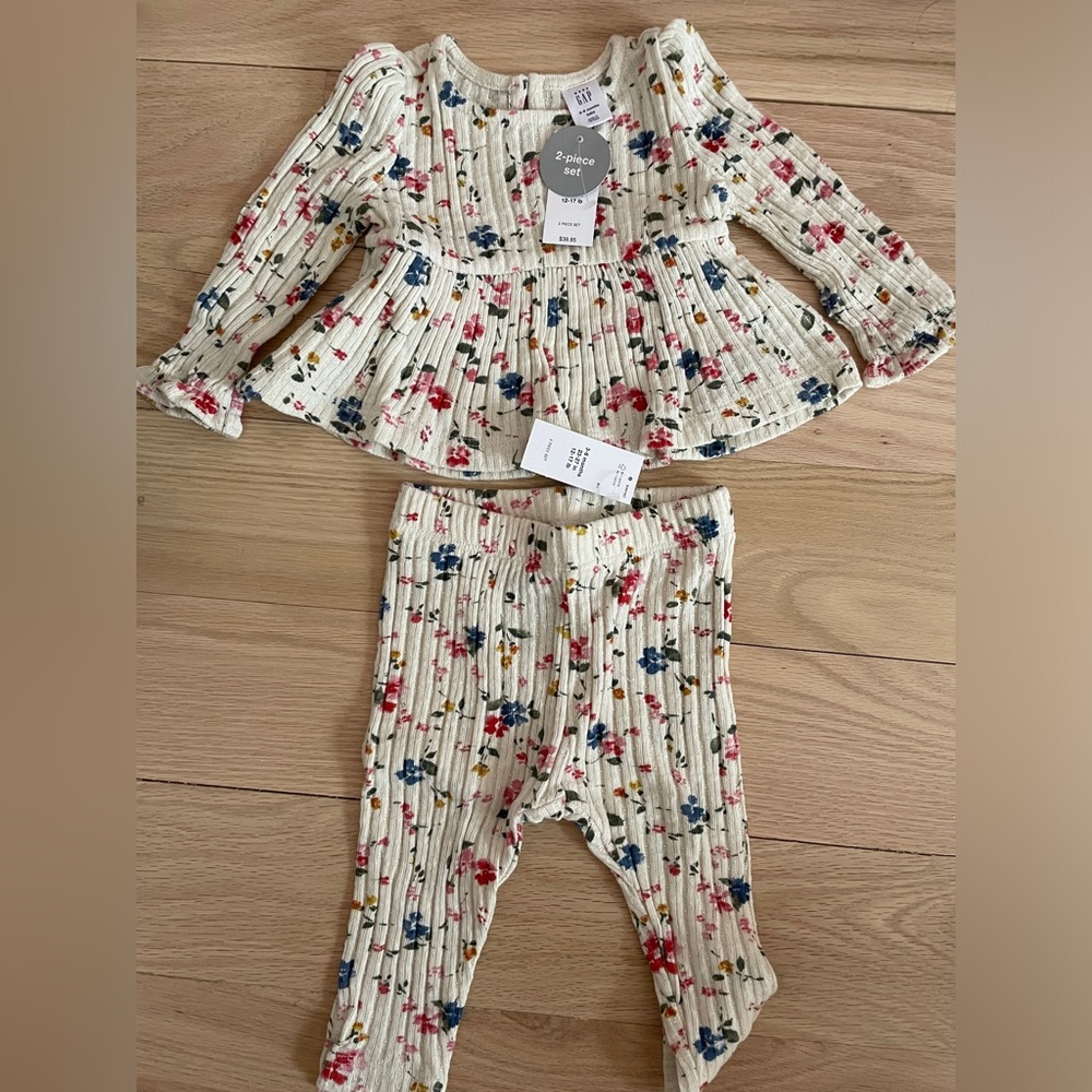 New with Tags, Baby Gap, Baby Pointelle Rib Outfit Set for girls.